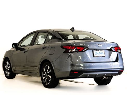 Used 2025 Nissan Versa SV FWD image 8