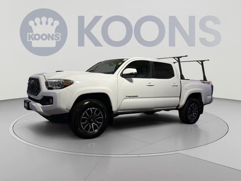 Used 2020 Toyota Tacoma TRD Sport AWD/4WD image 1