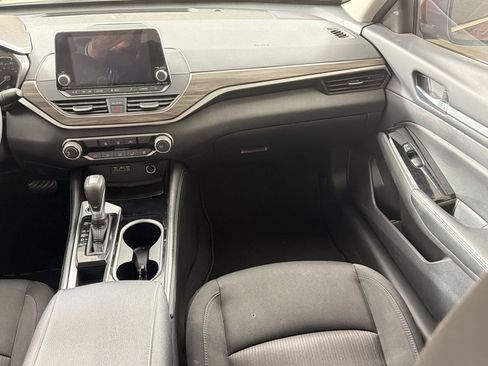 Used 2023 Nissan Altima 2.5 SV FWD image 27