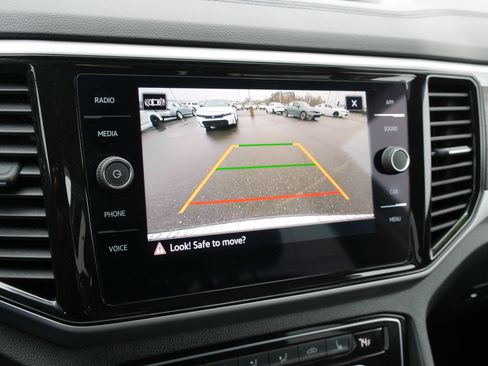 Used 2023 Volkswagen Atlas SE image 29