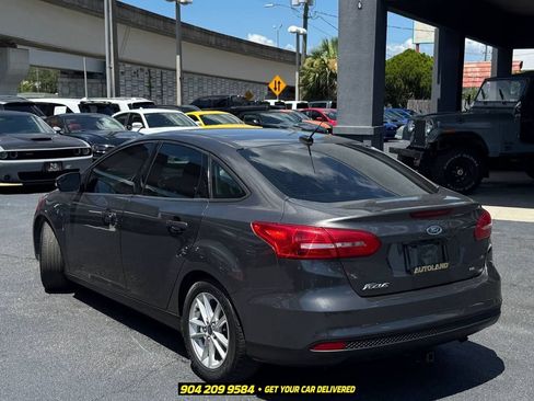 Used 2016 Ford Focus SE FWD image 5