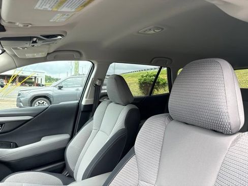 Used 2024 Subaru Outback Premium AWD/4WD image 14