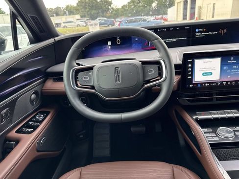 New 2026 Lincoln Nautilus Reserve w/ Jet Appearance Package AWD/4WD image 16