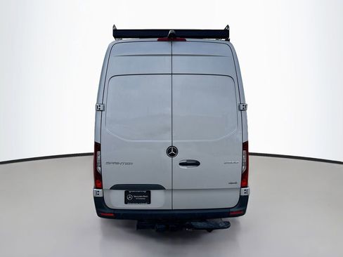 Used 2022 Mercedes-Benz Sprinter 2500 image 6