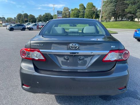 Used 2013 Toyota Corolla LE FWD image 12