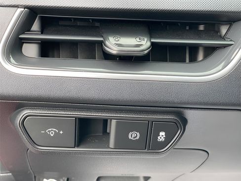 Used 2025 Kia K4 EX image 25