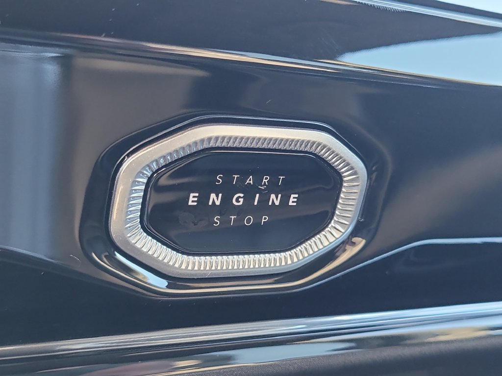 New 2027 Jeep Grand Cherokee Limited RWD image 30