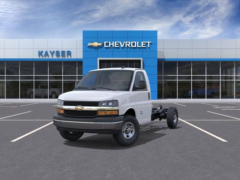 New 2025 Chevrolet Express 3500 w/ Power Convenience Package RWD image 52