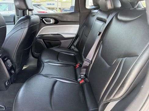Used 2025 Jeep Compass Limited AWD/4WD image 13