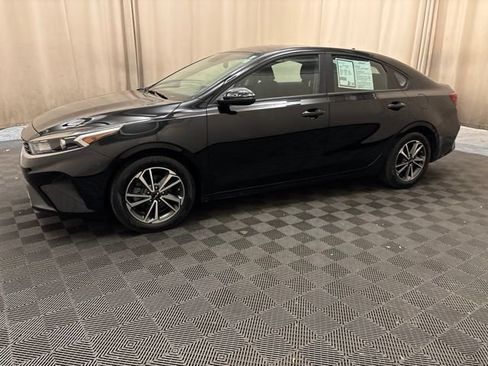 Certified 2023 Kia Forte LXS w/ LXS Technology Package FWD image 8