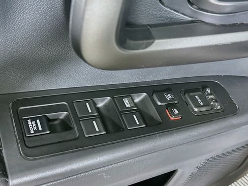 Used 2010 Honda Ridgeline RTL image 16