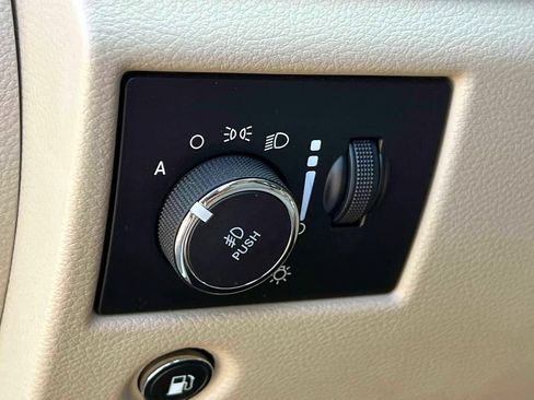 Certified 2022 Jeep Grand Cherokee Laredo E AWD/4WD image 21