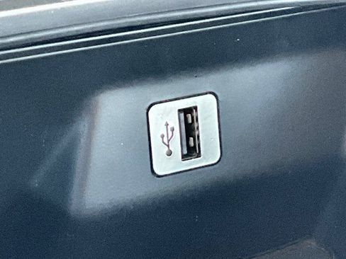 Used 2017 BMW 750i RWD image 26