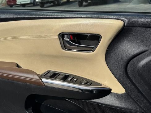 Used 2014 Toyota Avalon XLE Premium image 17