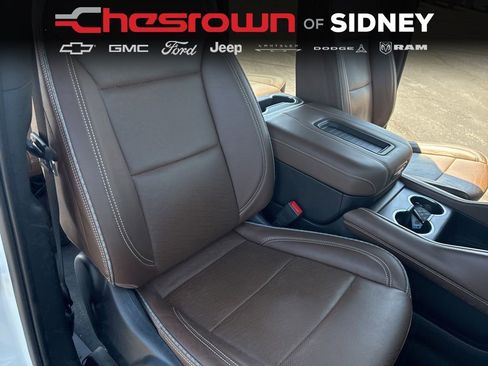 Used 2023 Chevrolet Suburban High Country AWD/4WD image 36