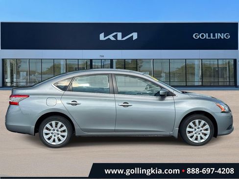 Used 2014 Nissan Sentra SV FWD image 2