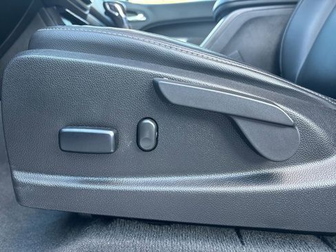 Used 2022 Chevrolet Colorado ZR2 image 15