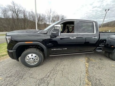 New 2026 GMC Sierra 3500 Denali Ultimate image 4