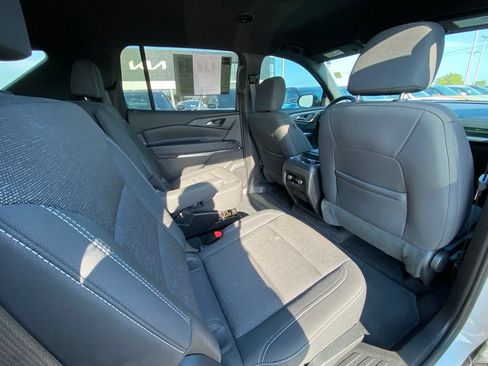 Used 2024 Chevrolet Traverse LT FWD image 29