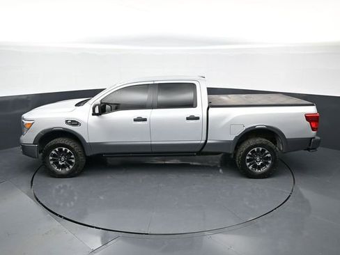 Used 2018 Nissan Titan PRO-4X w/ Pro-4x Convenience Package image 32