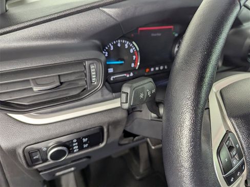 Used 2024 Ford Explorer XLT image 21