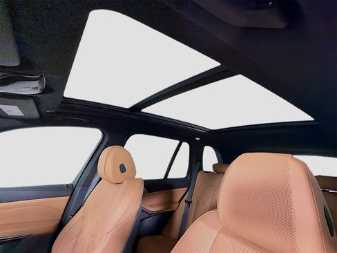 New 2026 BMW X5 xDrive50e w/ M Sport Package image 15