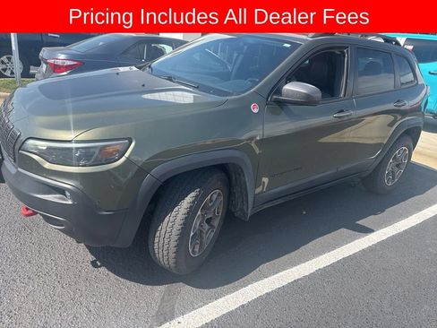 Used 2020 Jeep Cherokee Trailhawk w/ Comfort/Convenience Group AWD/4WD image 1