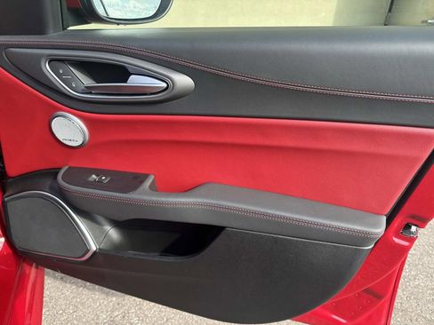 Used 2019 Alfa Romeo Giulia Ti Sport w/ Quick Order Package 22U Sport image 19