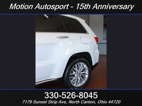 Used 2017 Jeep Grand Cherokee Summit AWD/4WD image 48