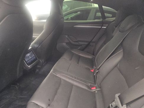 Used 2021 Tesla Model S Plaid image 8