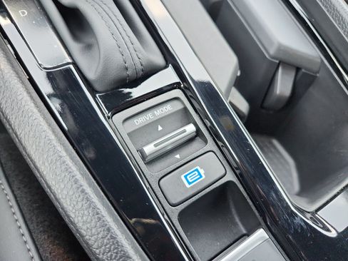 Used 2025 Honda Accord Sport image 25