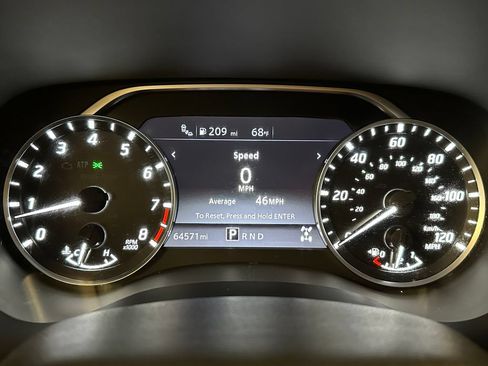 Used 2022 Nissan Frontier SV AWD/4WD image 10