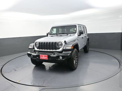Used 2024 Jeep Wrangler Unlimited Sport AWD/4WD image 37