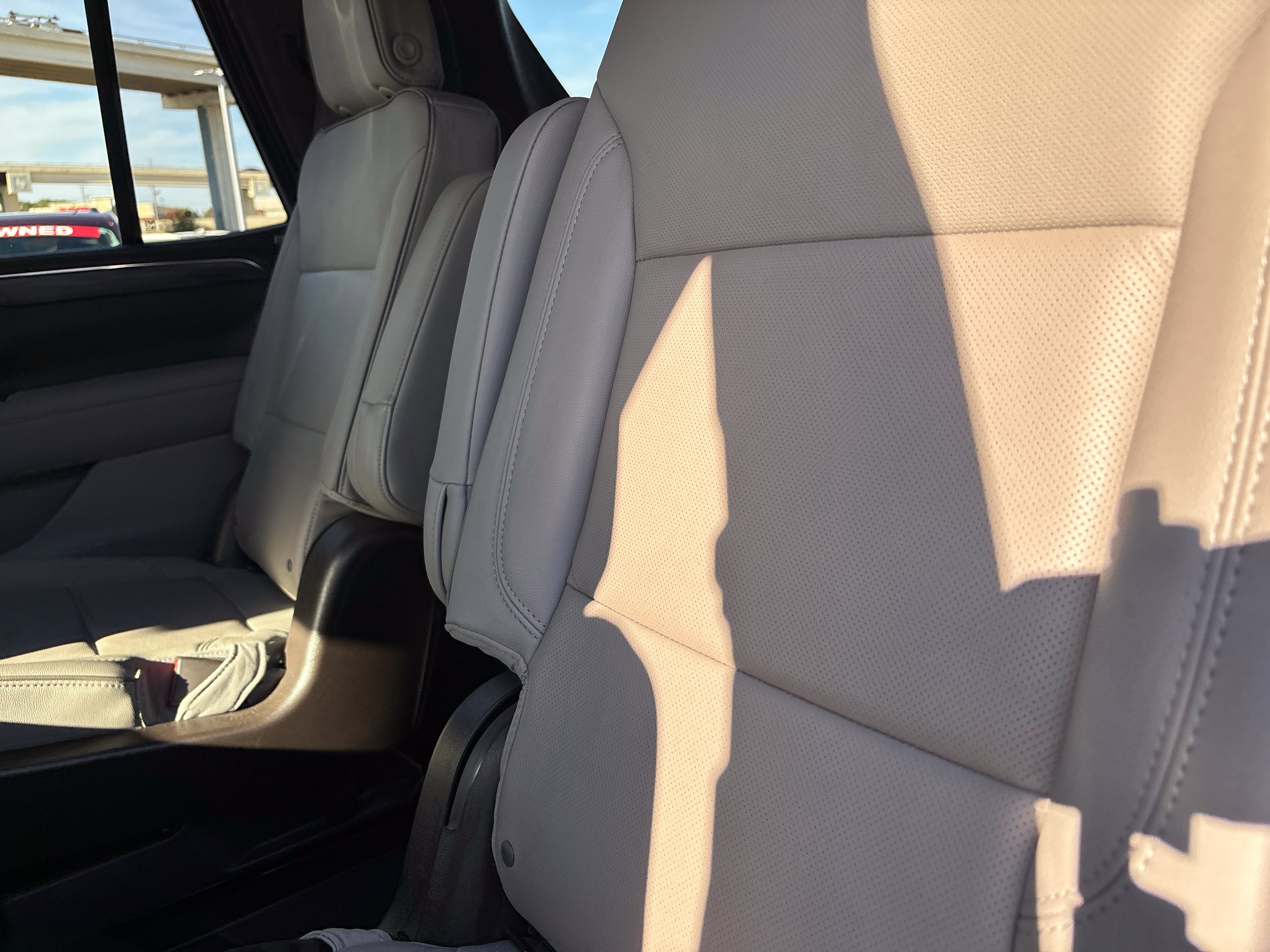 Used 2022 GMC Yukon SLT w/ SLT Luxury Package AWD/4WD image 47