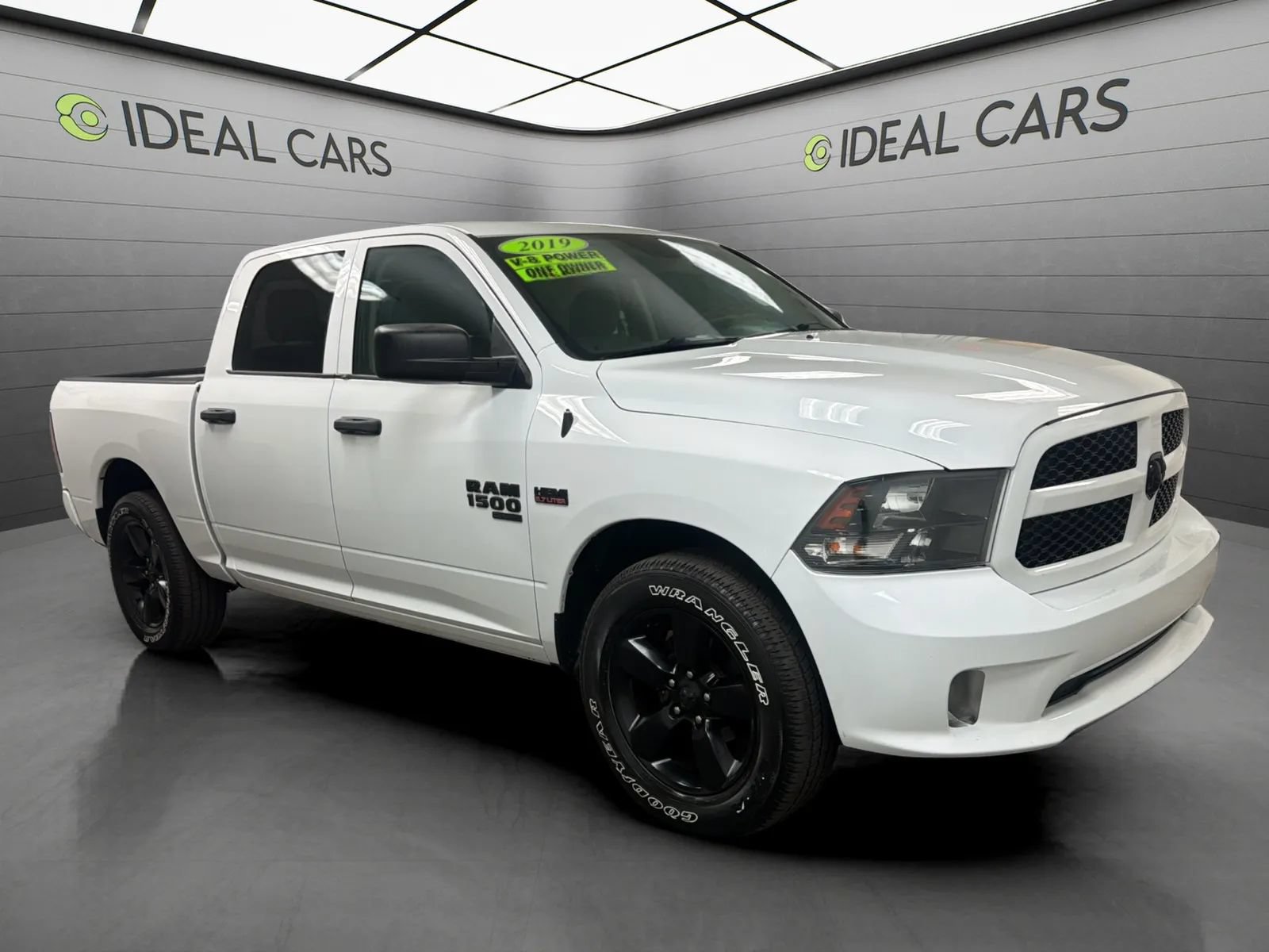 Used 2019 RAM 1500 Express w/ Express Value Package RWD image 3