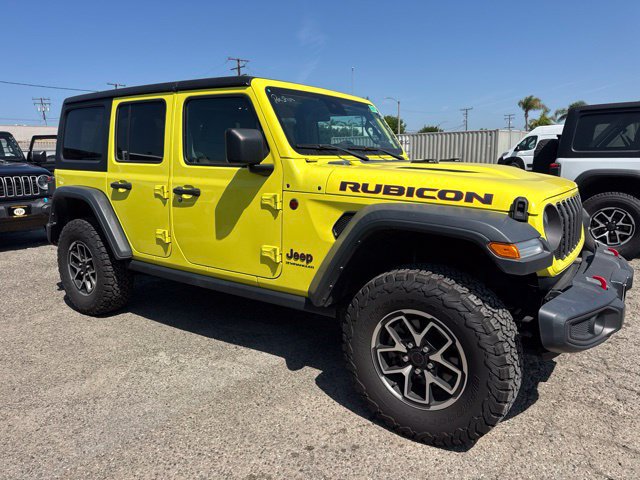 Used 2024 Jeep Wrangler Unlimited Rubicon AWD/4WD image 4