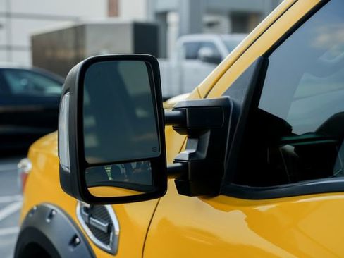 Used 2018 Nissan Titan PRO-4X w/ Pro-4x Convenience Package image 19