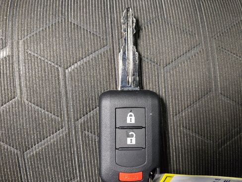 Used 2020 Mitsubishi Outlander Sport ES FWD image 32