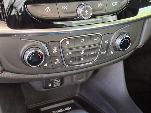 Used 2023 Chevrolet Traverse RS image 22