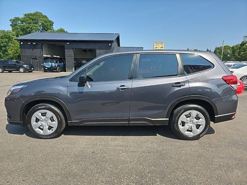 Used 2023 Subaru Forester AWD/4WD image 6