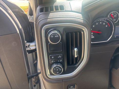 Used 2022 Chevrolet Silverado 1500 LTZ image 36