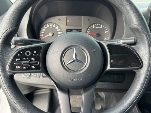 Used 2023 Mercedes-Benz Sprinter 2500 image 24