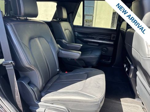 Used 2024 Ford Expedition Platinum AWD/4WD image 11
