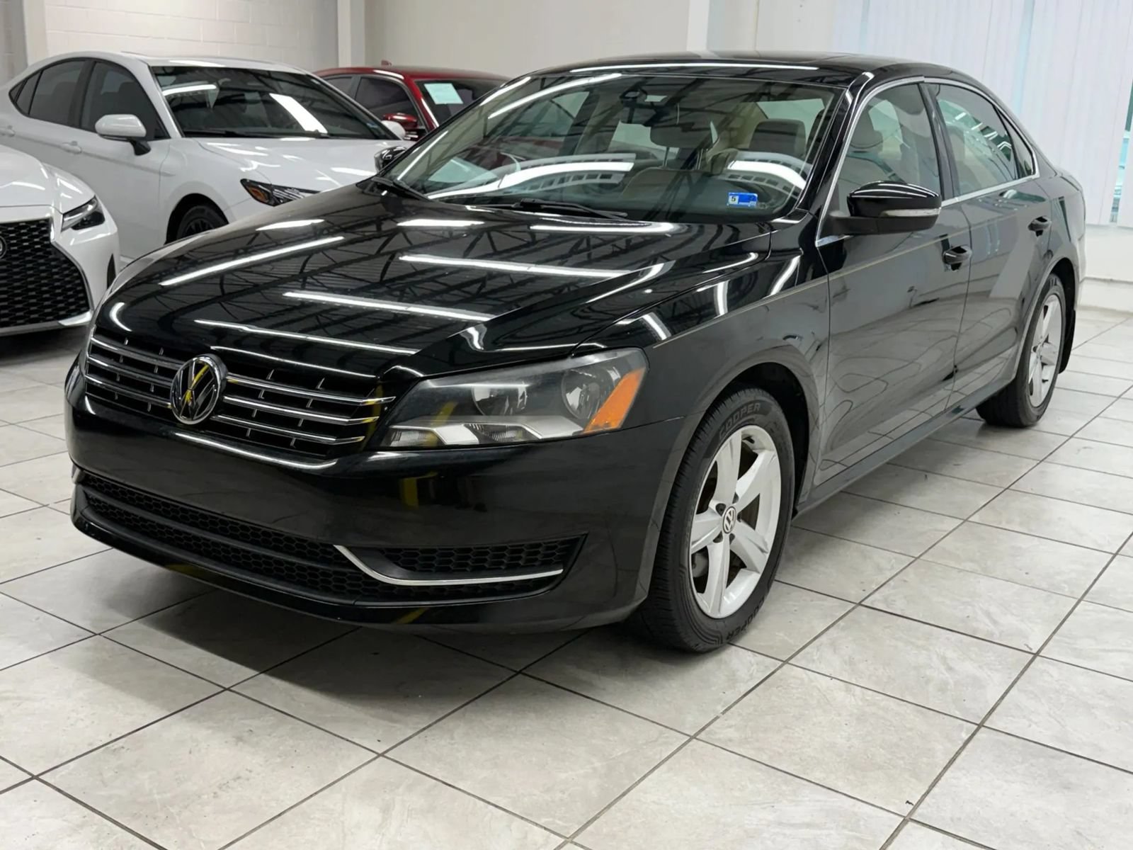 Used 2013 Volkswagen Passat TDI SE FWD image 3