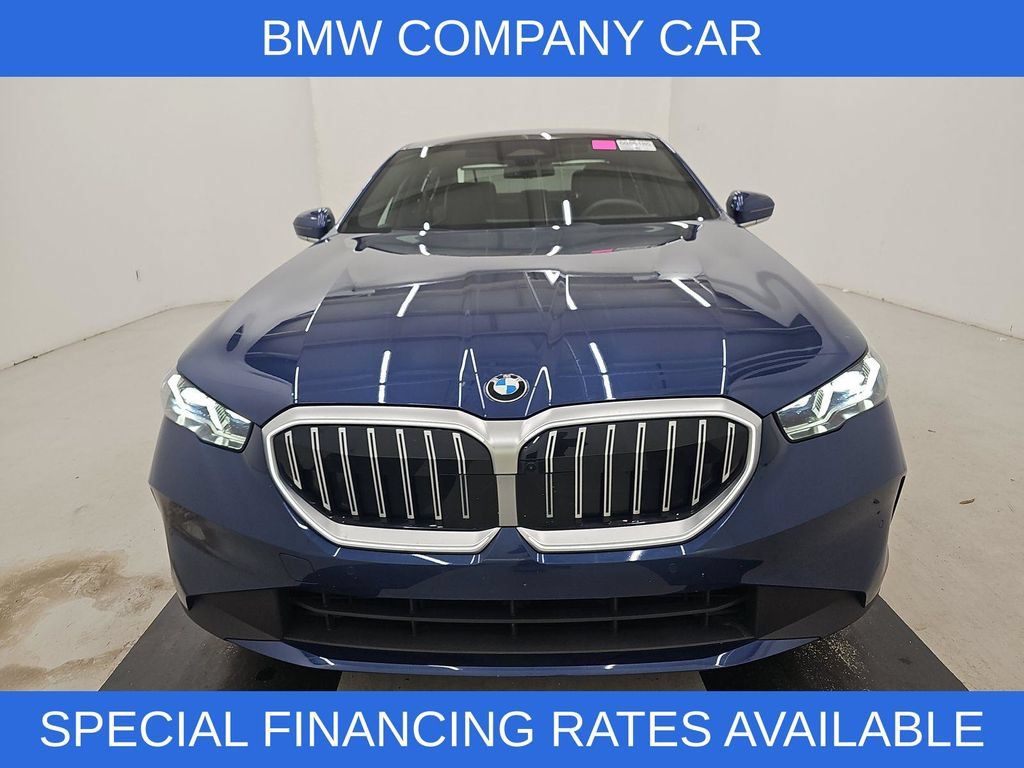 Used 2027 BMW 540i xDrive AWD/4WD image 2