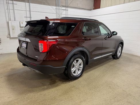Certified 2020 Ford Explorer XLT w/ Equipment Group 202A image 7