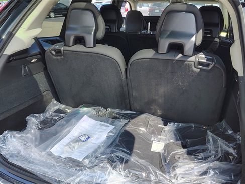 New 2026 Volvo XC90 B6 Plus w/ Protection Package Premier image 40