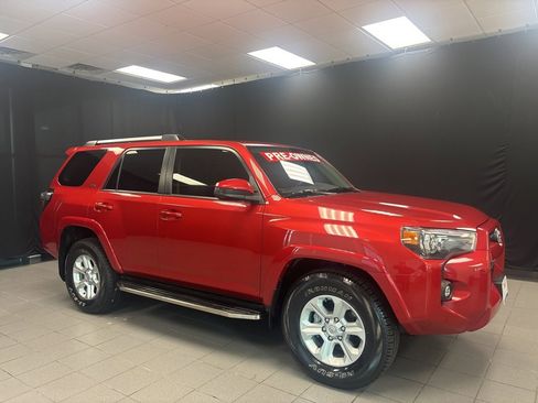 Used 2022 Toyota 4Runner SR5 image 1