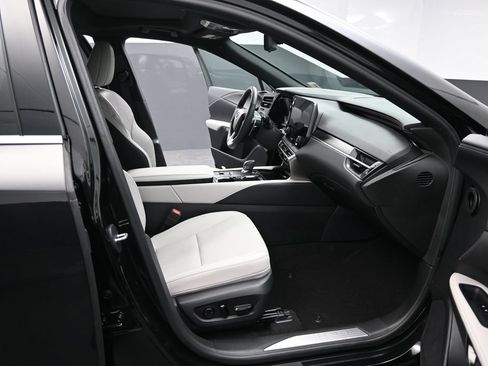 Used 2025 Lexus RX 350 w/ Convenience Package AWD/4WD image 22