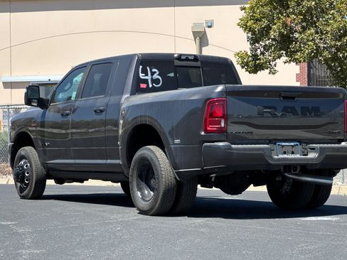 New 2026 RAM 3500 Laramie AWD/4WD image 5